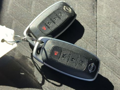 Used 2024 Nissan Kicks SV image 35