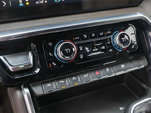 Used 2023 GMC Sierra 1500 Denali w/ Denali Reserve Package image 18