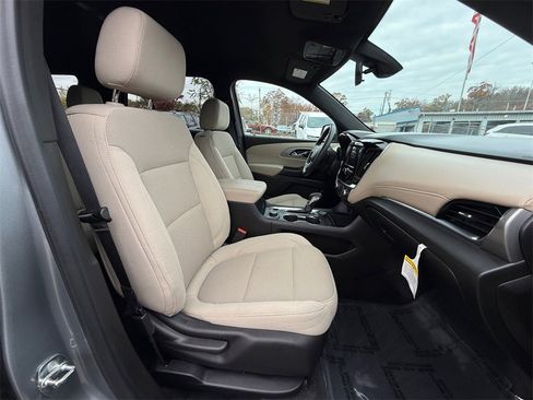 Used 2023 Chevrolet Traverse LS w/ Safety Package image 22
