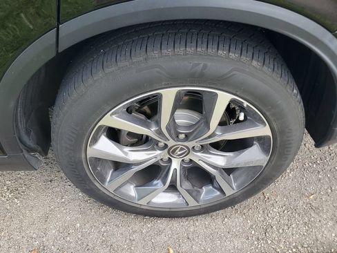 Certified 2024 Acura MDX FWD w/ Technology Package image 5
