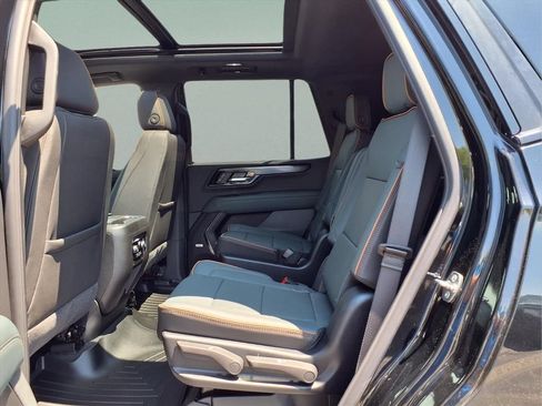 New 2026 GMC Yukon AT4 w/ AT4 Premium Package AWD/4WD image 16
