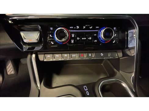 Used 2025 GMC Sierra 1500 Denali w/ Technology Package AWD/4WD image 14