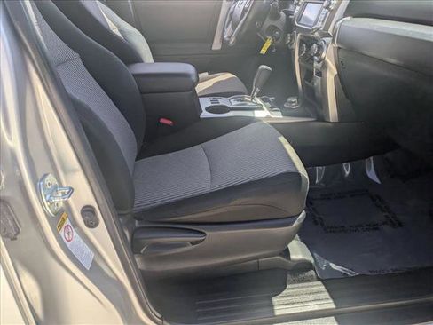 Used 2016 Toyota 4Runner SR5 AWD/4WD image 18