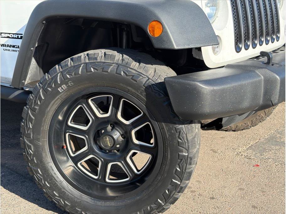 Used 2017 Jeep Wrangler Unlimited Sport w/ Quick Order Package 24S AWD/4WD image 2