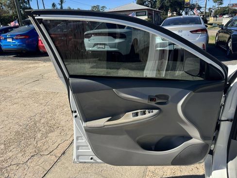 Used 2010 Toyota Corolla image 12