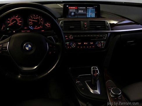 Used 2018 BMW 330i xDrive Sedan image 16