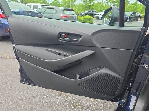 Used 2022 Toyota Corolla LE FWD image 25