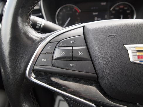 Used 2022 Cadillac XT5 Premium Luxury image 23