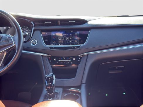 Used 2023 Cadillac XT5 Premium Luxury w/ Technology Package image 18