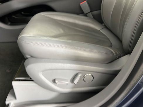 Used 2019 Lincoln Nautilus Reserve AWD/4WD image 15