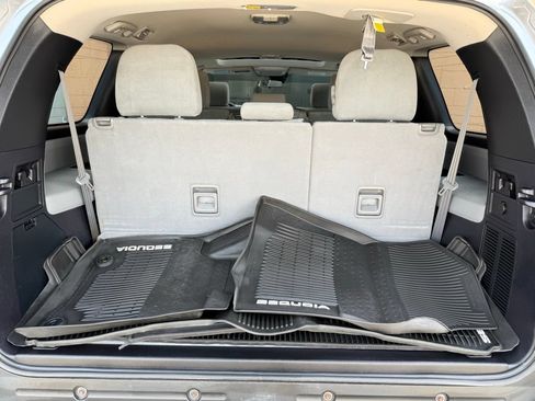Used 2019 Toyota Sequoia SR5 AWD/4WD image 14