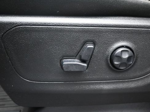 Used 2020 RAM 1500 Big Horn AWD/4WD image 10
