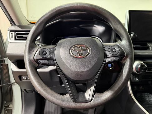 Certified 2023 Toyota RAV4 XLE FWD image 22