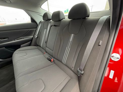 Used 2024 Hyundai Elantra SEL w/ Convenience Package FWD image 15