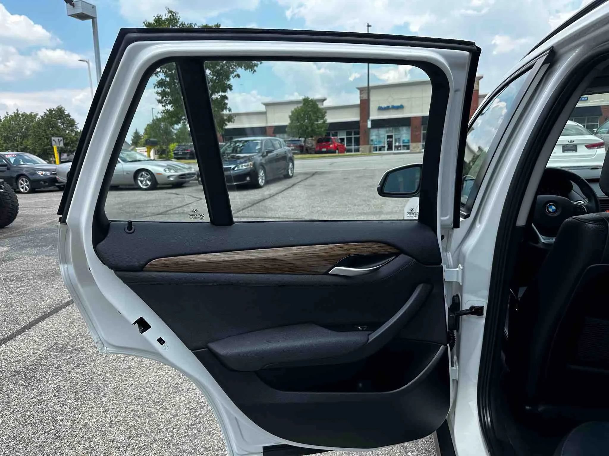 Used 2013 BMW X1 xDrive28i AWD/4WD image 38