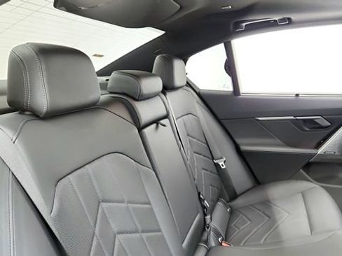 Used 2026 BMW 530i RWD image 23