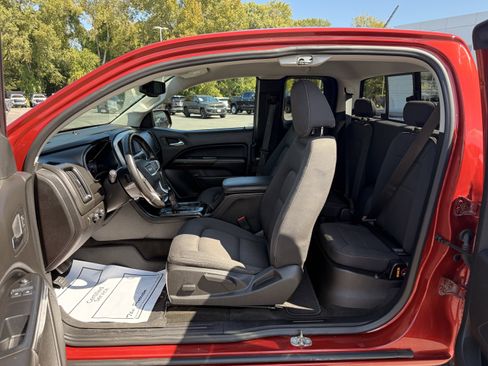 Used 2016 GMC Canyon SLE w/ SLE Convenience Package image 16