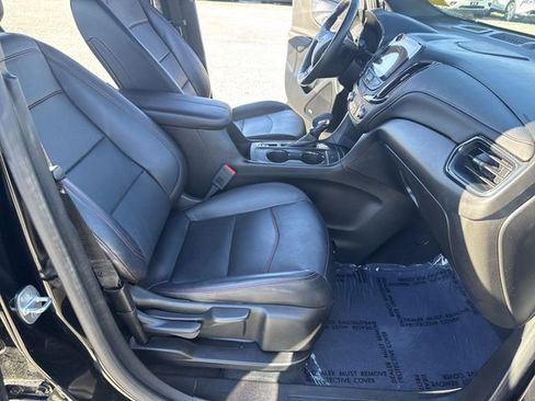 Used 2022 Chevrolet Equinox RS w/ RS Leather Package image 10