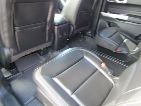 Used 2024 Ford Explorer XLT w/ Equipment Group 202A AWD/4WD image 16