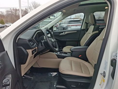 Certified 2022 Ford Escape SEL w/ Technology Package image 13