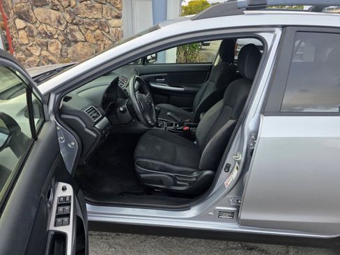 Used 2015 Subaru Crosstrek 2.0i Premium image 10