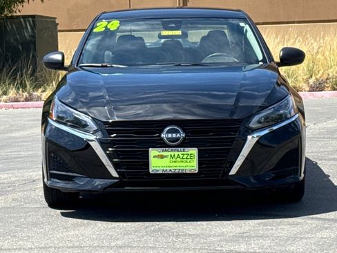 Used 2024 Nissan Altima 2.5 S FWD image 7