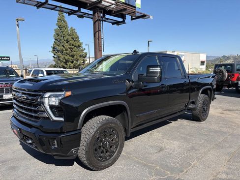 Used 2024 Chevrolet Silverado 2500 High Country w/ Midnight Edition image 14