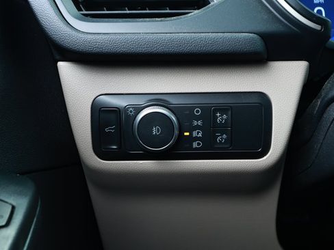 Used 2022 Ford Escape SEL w/ Technology Package FWD image 15