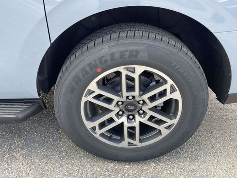 New 2025 Ford Expedition Max Active image 9