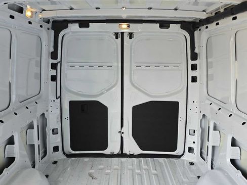 Used 2025 Mercedes-Benz Sprinter 2500 image 16