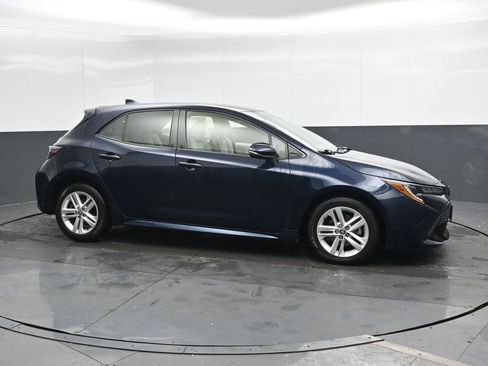 Used 2020 Toyota Corolla SE image 3