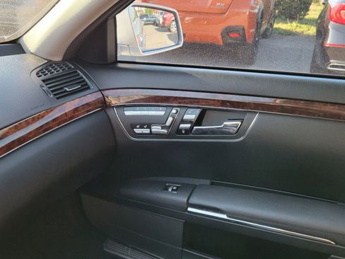 Used 2012 Mercedes-Benz S 550 4MATIC w/ Premium 2 Pkg image 7