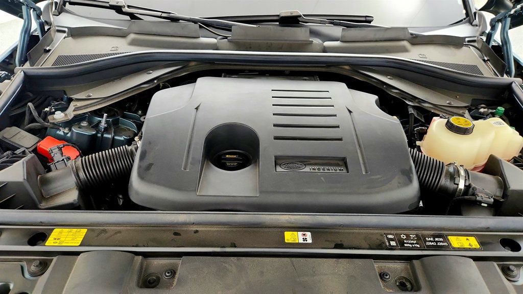 Used 2025 Land Rover Range Rover Sport Dynamic SE AWD/4WD image 26