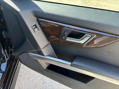 Used 2015 Mercedes-Benz GLK 350 2WD image 22