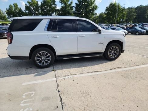 Used 2022 Chevrolet Tahoe LT w/ Luxury Package RWD image 21