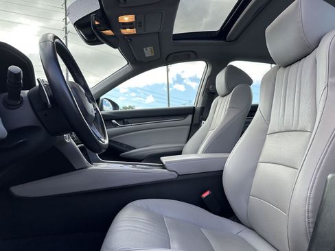 Used 2018 Honda Accord EX-L image 10