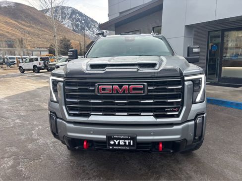 Used 2024 GMC Sierra 2500 AT4 w/ AT4 Premium Plus Package image 6
