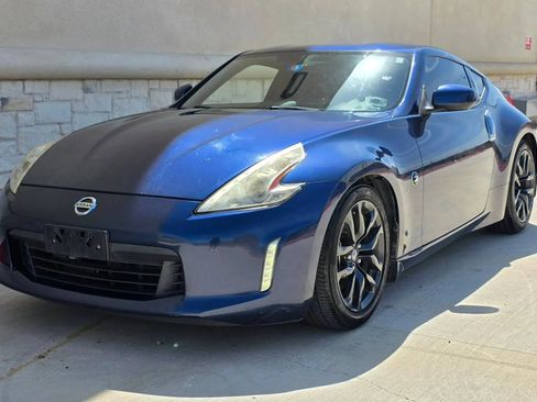 Used 2015 Nissan 370Z Coupe RWD image 8