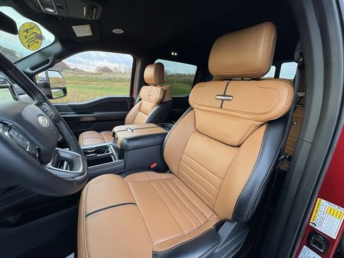 Used 2024 Ford F350 Platinum image 42