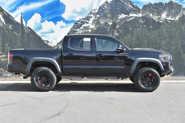 Used 2019 Toyota Tacoma TRD Pro AWD/4WD image 2