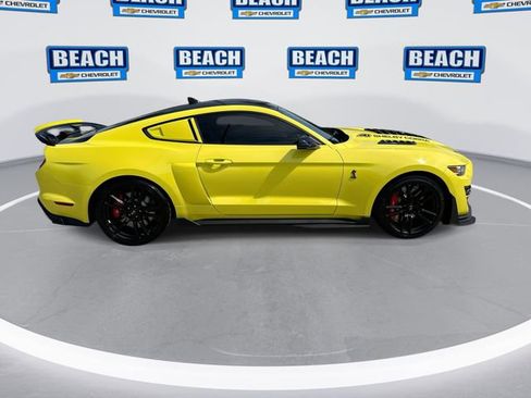 Used 2021 Ford Mustang Shelby GT500 w/ Technology Package RWD image 9