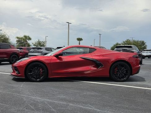 Used 2026 Chevrolet Corvette Stingray Coupe w/ 1LT RWD image 3