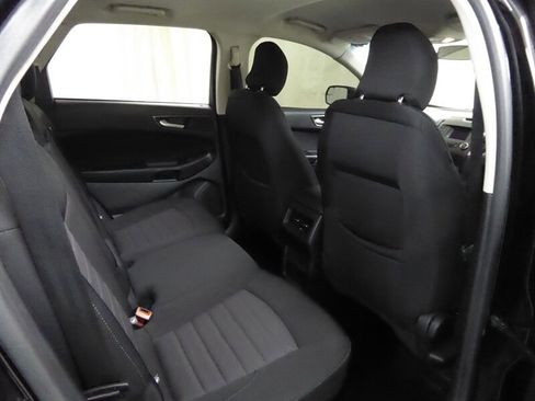 Used 2017 Ford Edge SE image 27