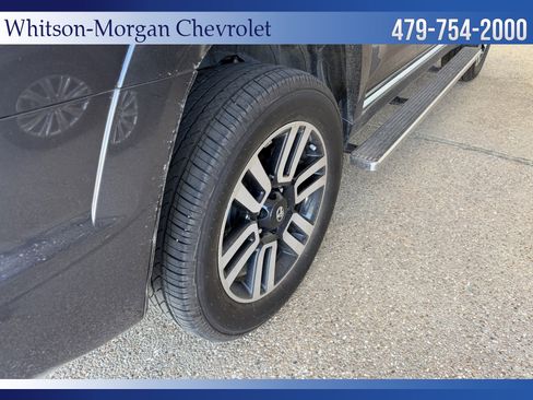 Used 2022 Toyota 4Runner Limited AWD/4WD image 9