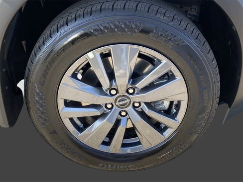 New 2025 Nissan Pathfinder SV image 7