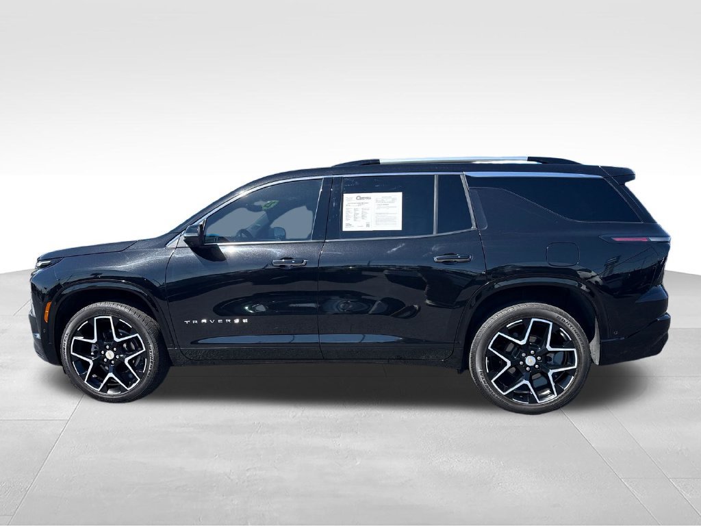 Used 2025 Chevrolet Traverse High Country FWD image 2