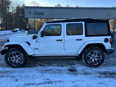 Used 2024 Jeep Wrangler Sport S w/ Convenience Group image 9