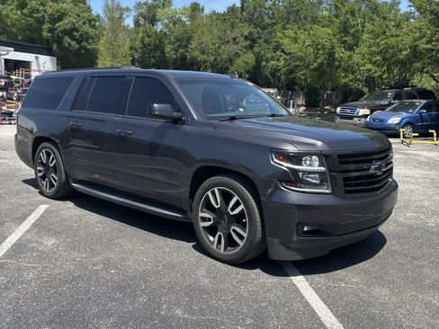 Used 2018 Chevrolet Suburban Premier RWD image 7
