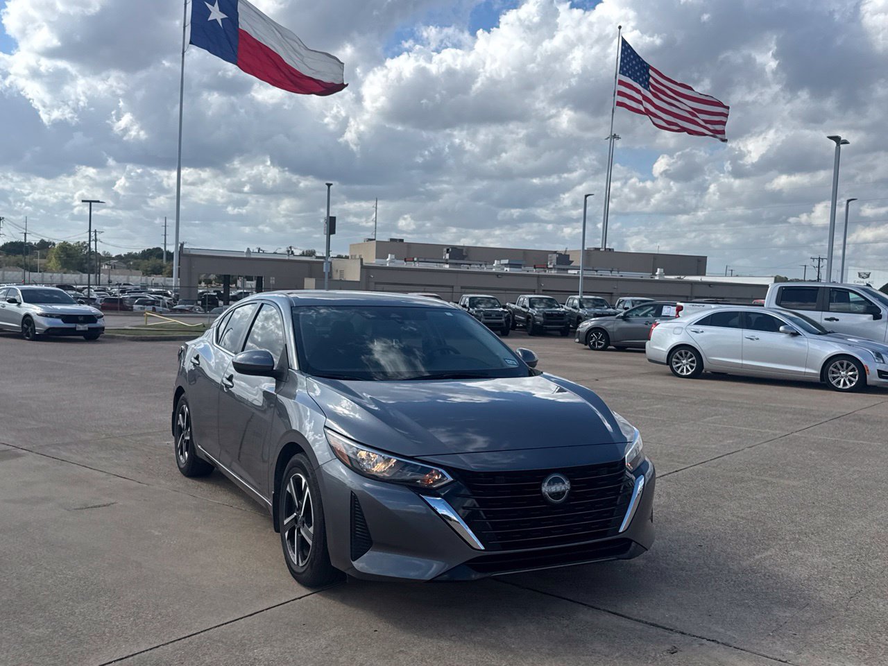 Used 2025 Nissan Sentra SV w/ Trunk Package FWD image 3