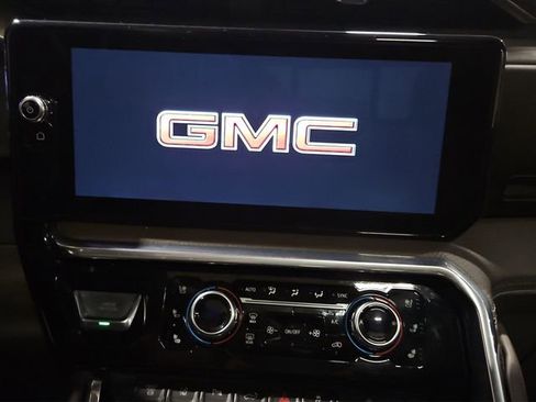 Used 2025 GMC Sierra 2500 Denali w/ Denali Reserve Package AWD/4WD image 15